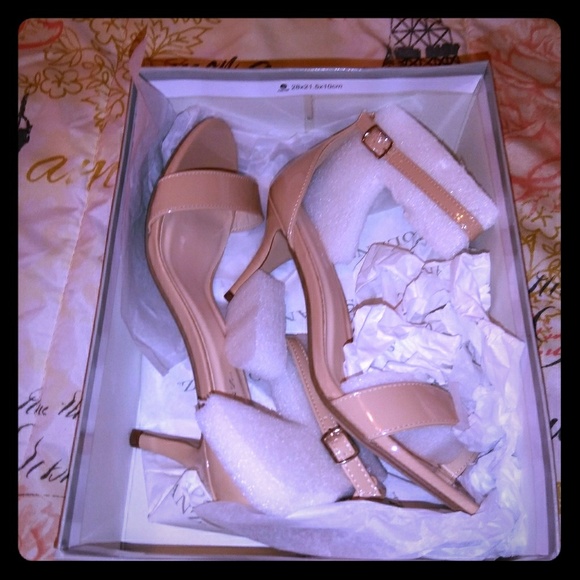 Solanz Shoes - Strap Sandal